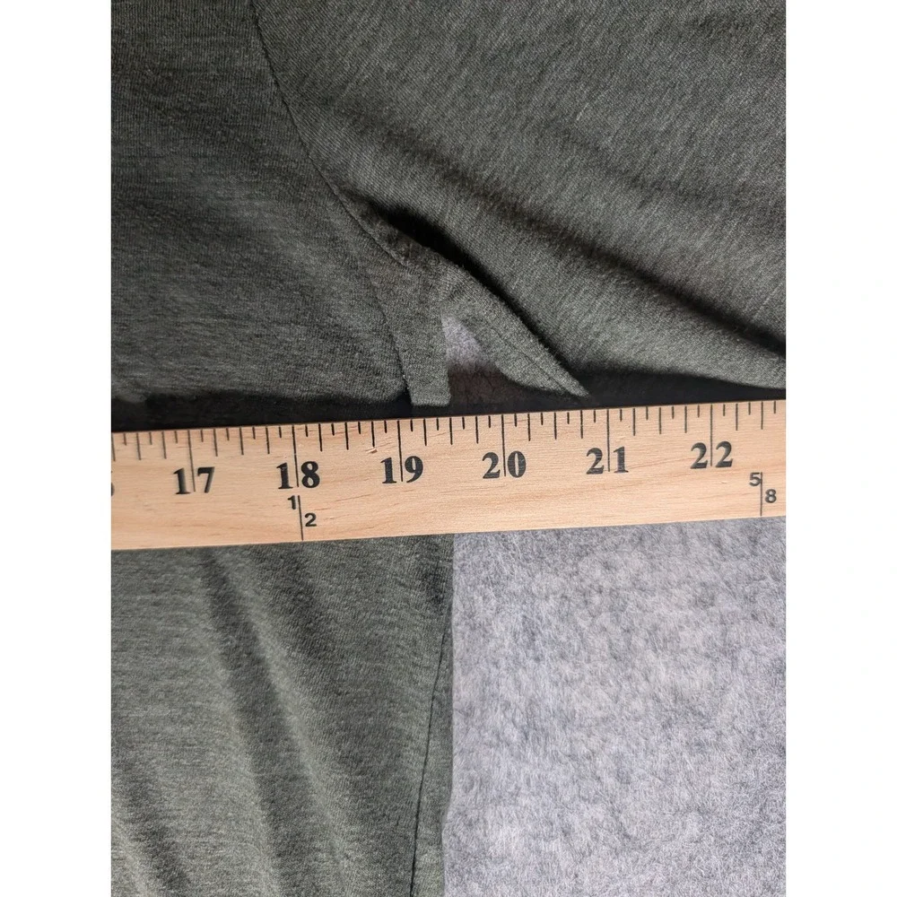 The‎ North Face Mens Long Sleeve T-Shirt Heathered Green Classic Fit NF0A4M7E
